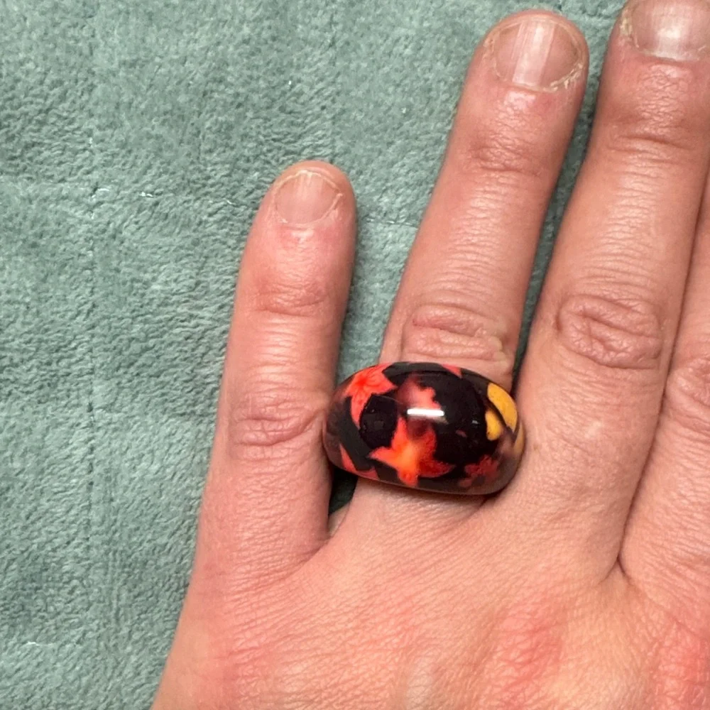 Vintage Plastic Ring, Black, Red, Stars, Retro, Boho, Size 8.75